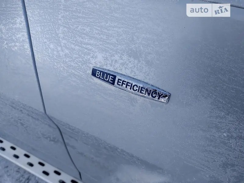 Mercedes-Benz GLK-Class 2009 рік.